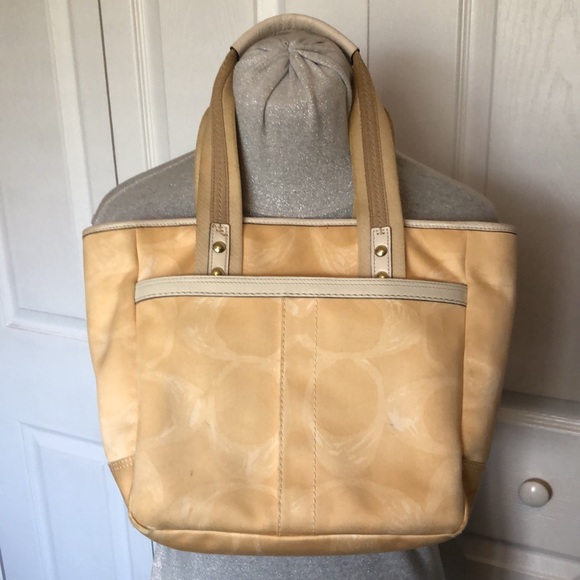 Coach Hampton Shoulder Purse Bag Fall Trend Tan Cream Brown Tag - Picture 3 of 13